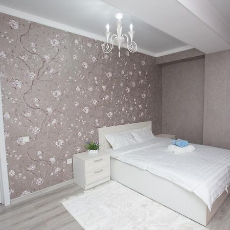 New Luxary Apartment I The City Center 阿拉木图 外观 照片